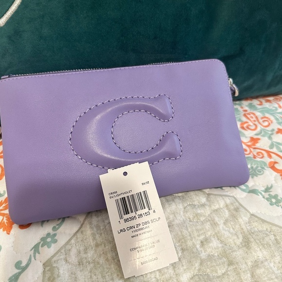 Coach CR392 Large Corner Zip Wristlet - Picture 1 of 2